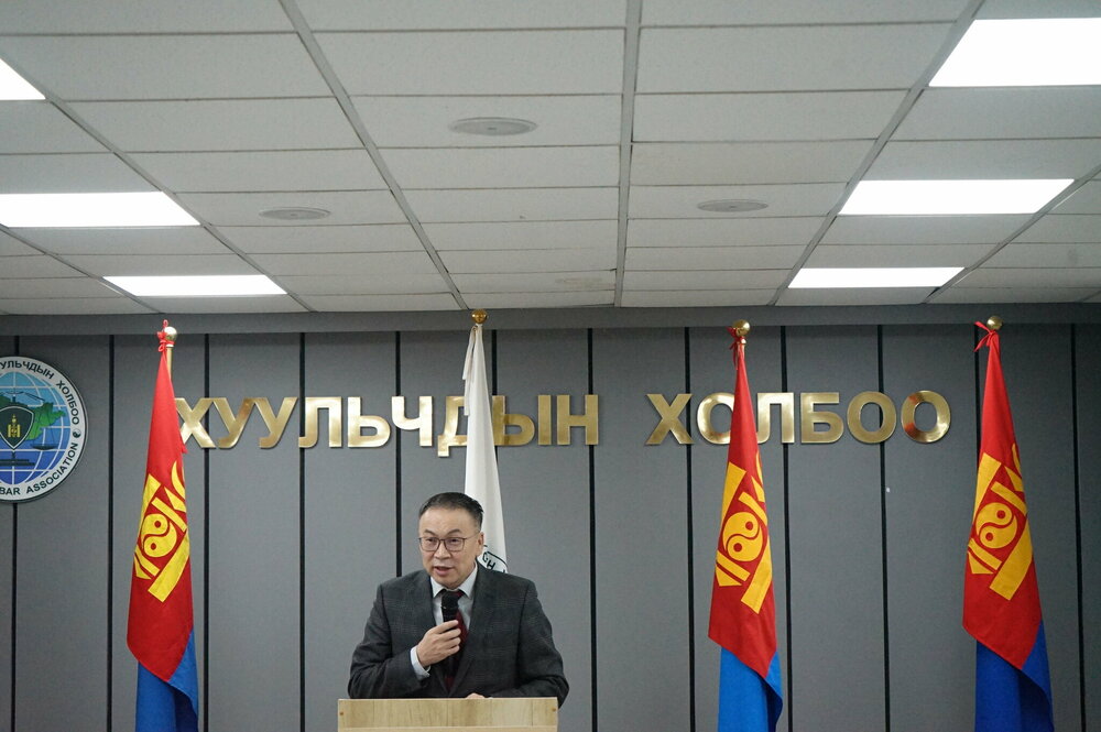 ШИНЭ ХУУЛЬЧИД ТАНГАРАГ ӨРГӨЖ, ГЭРЧИЛГЭЭГЭЭ ГАРДАН АВЛАА