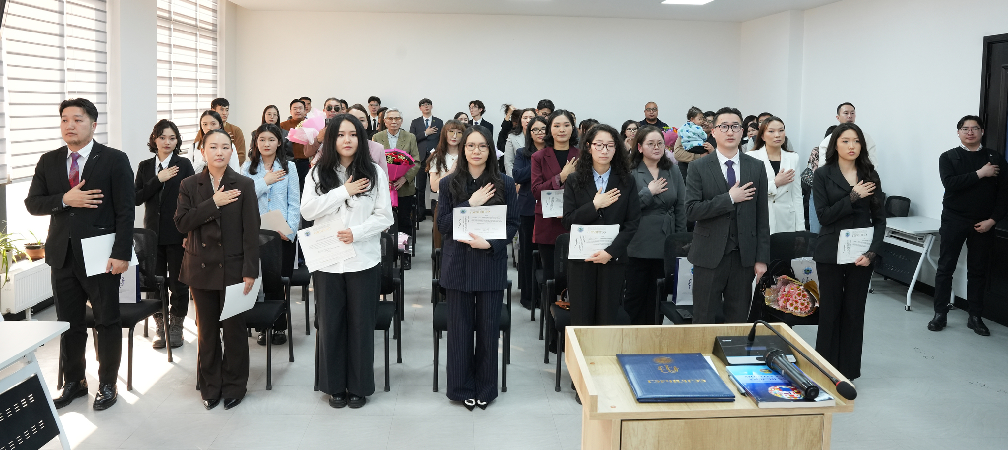 ШИНЭ ХУУЛЬЧИД ТАНГАРАГ ӨРГӨЖ, ГЭРЧИЛГЭЭГЭЭ ГАРДАН АВЛАА