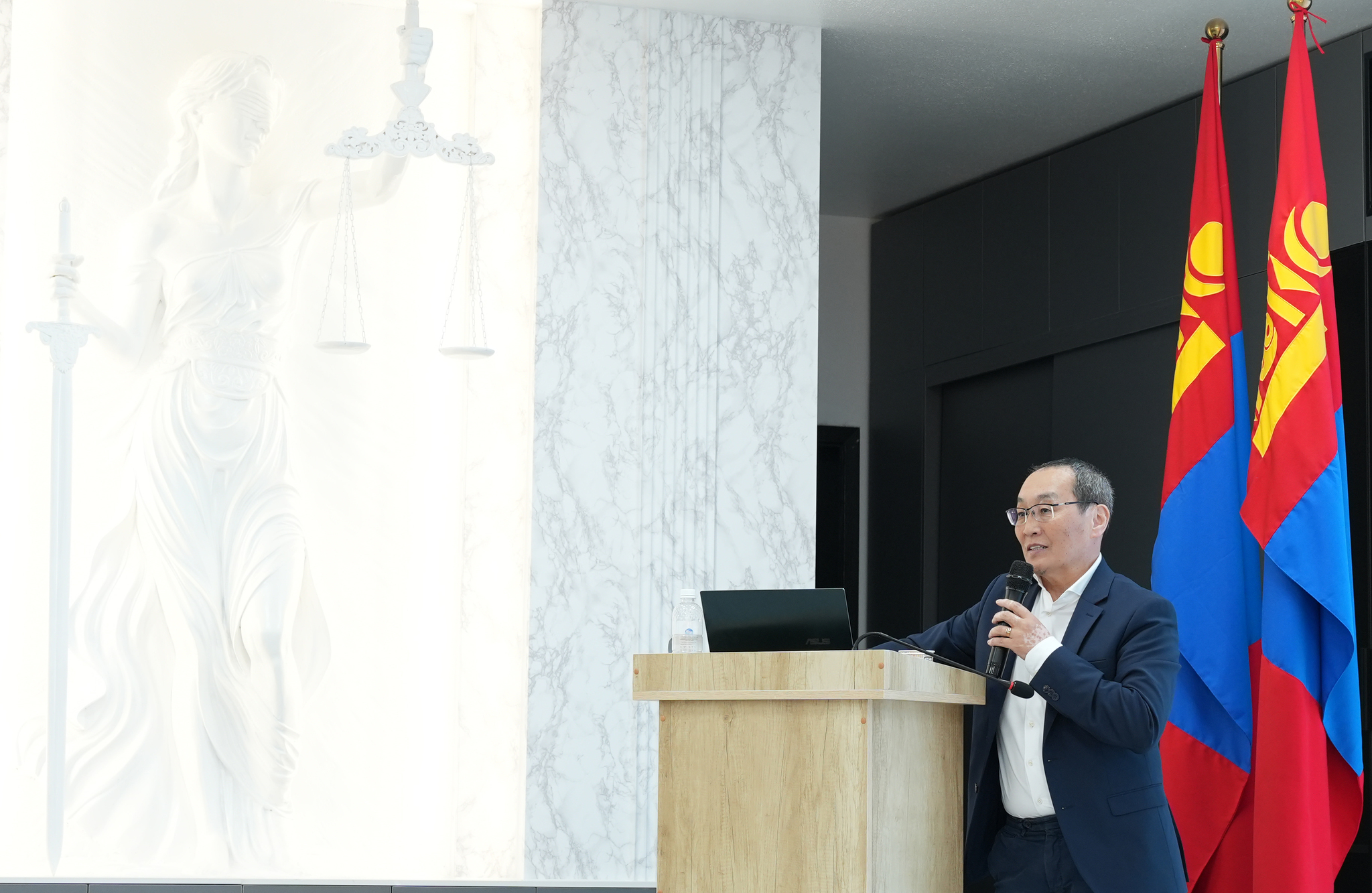 ХЭЛЭЛЦҮҮЛЭГ БОЛЛОО